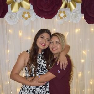 Meet your Posher, Leonor